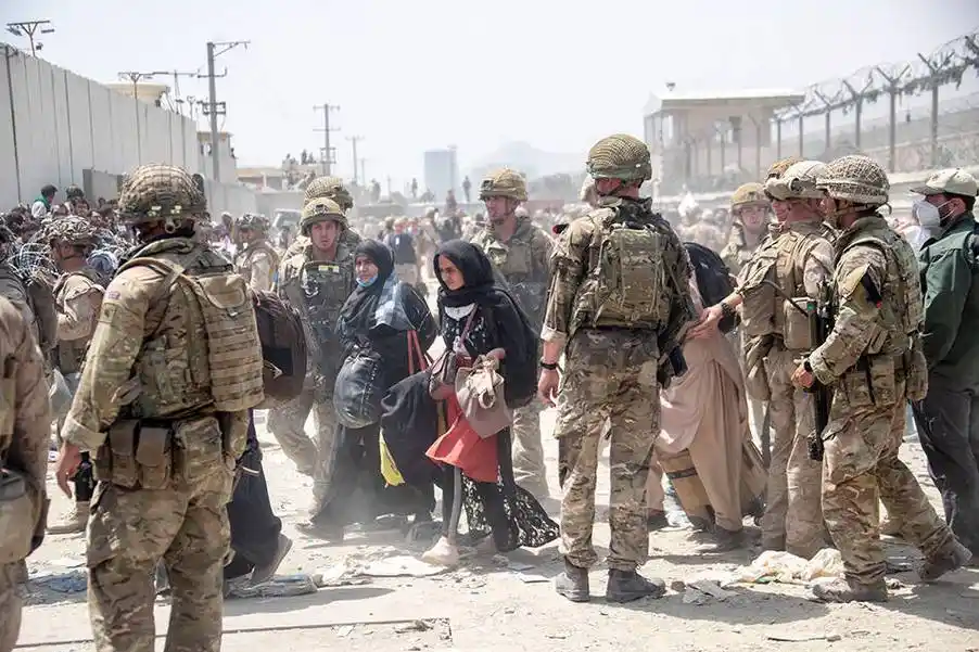 图记阿富汗战争20年⑥大撤退各国在一片混乱中撤侨