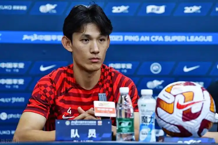 王燊超携海港队冲击新赛季:卫冕荣耀,征战足协杯_比赛_技战术_实力