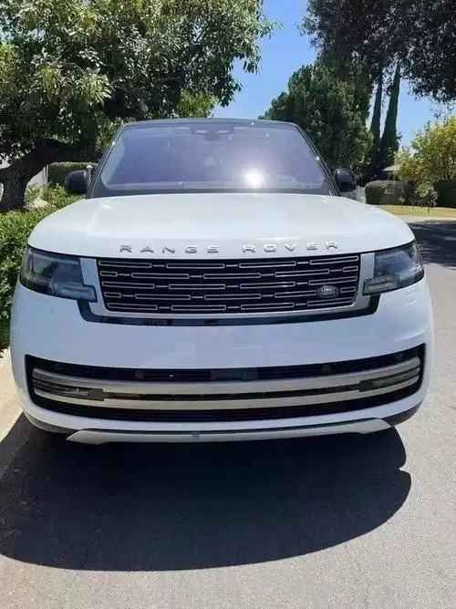 23款路虎行政加长天津现车价格优惠30万