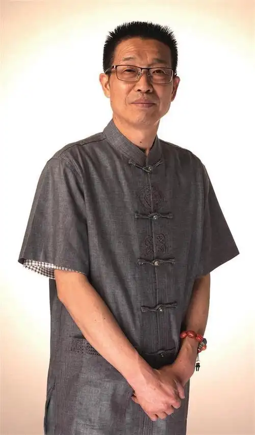 赵山亭作品赵山亭,中国书法家协会篆书专业委员会委员,中国文字博物馆