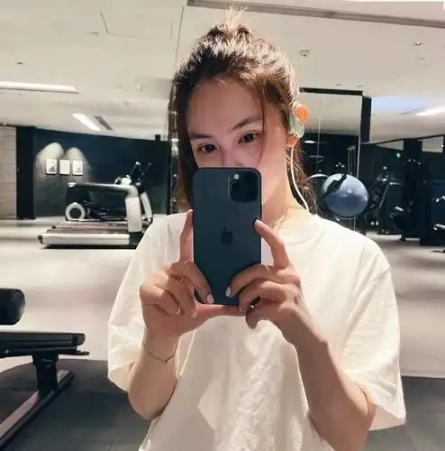 微信头像邓紫棋