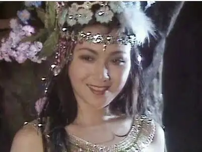 在大家茶余饭后议论六小龄童,议论迟重瑞的时候,是否想过,那些女妖精