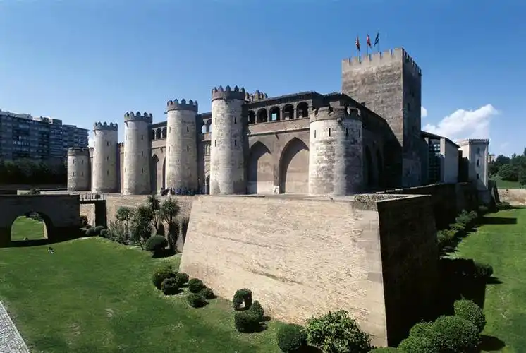 横图,室外,白天,草坪,建筑,西班牙,欧洲,历史,地标建筑,摄影,要塞