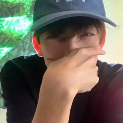 ins高级质感小众头像男_男生头像_头像屋