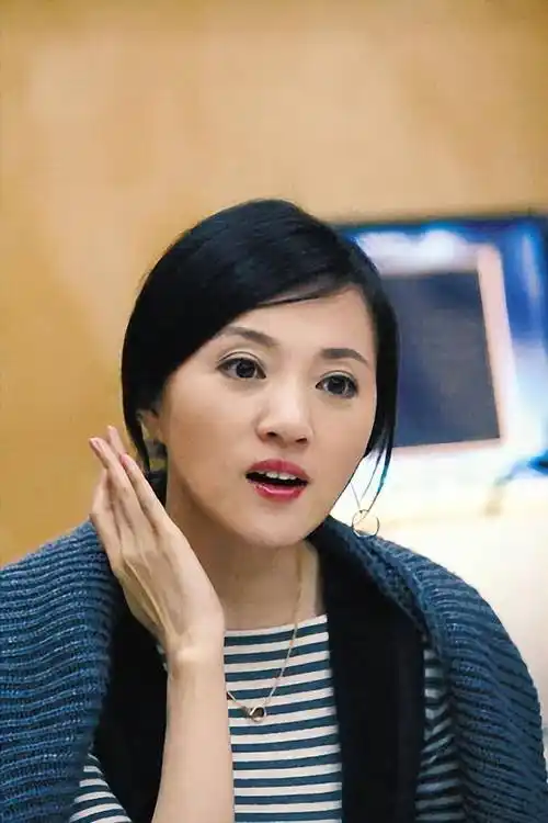 金玉婷:曾5次上春晚,却因流言生病销声匿迹,如今49岁感情成谜_贾斯汀