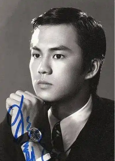 原创一代巨星狄龙最红时成龙叫他爸爸过气时尝尽人间冷暖