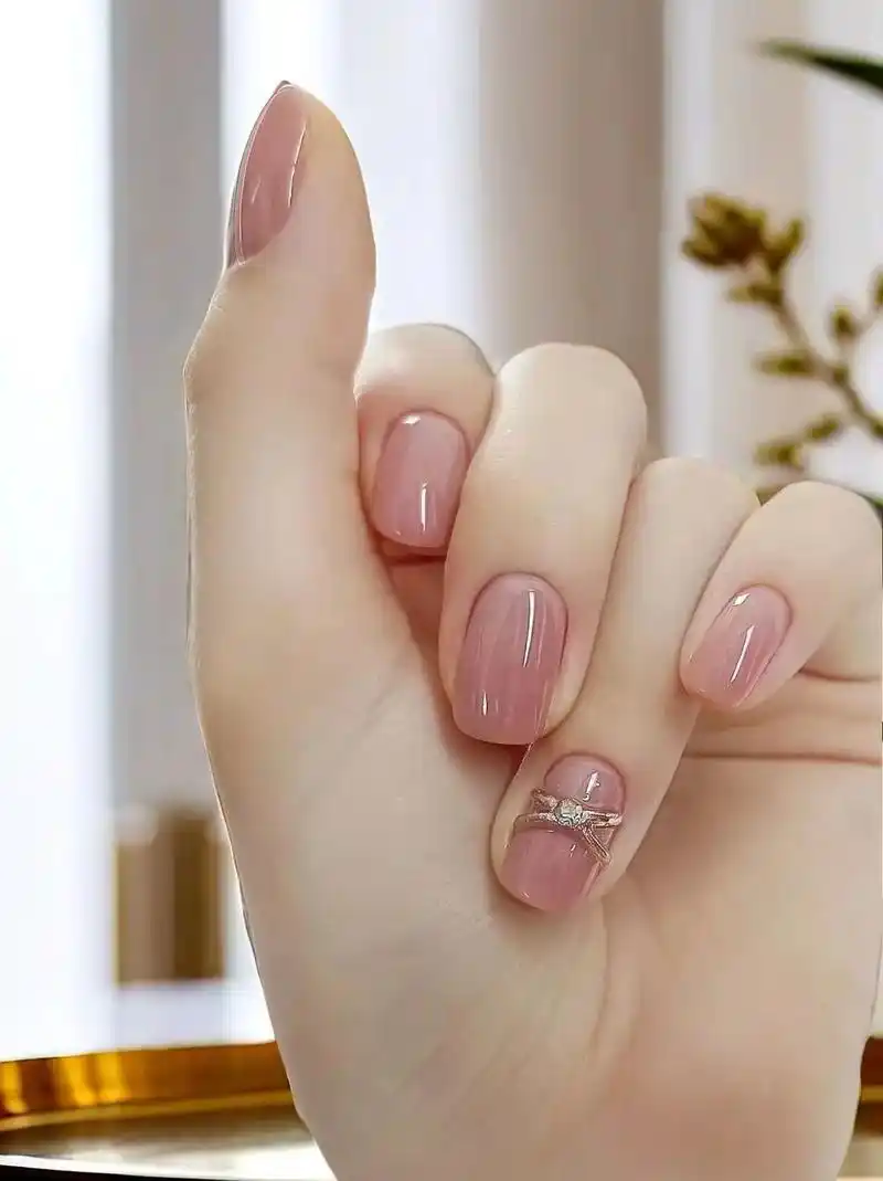 夏日美甲97裸色搭玻璃珠子冰透猫眼简单轻奢纯欲感满满显白穿戴甲.