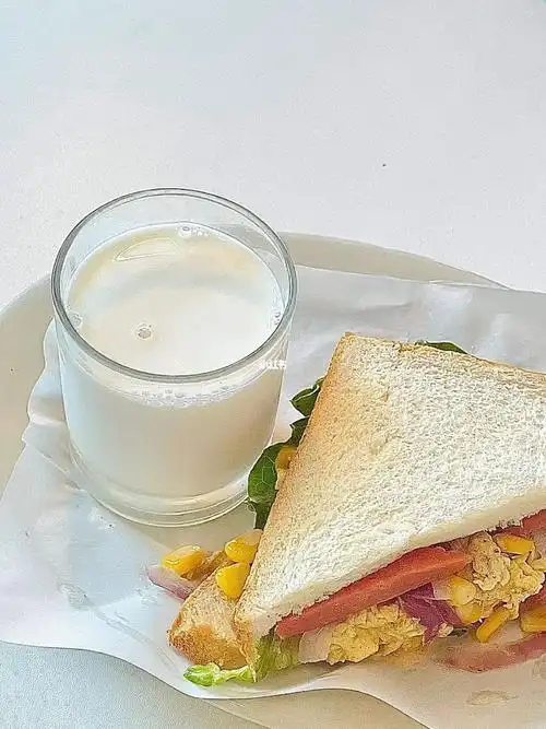 plogbreakfast牛奶77三明治