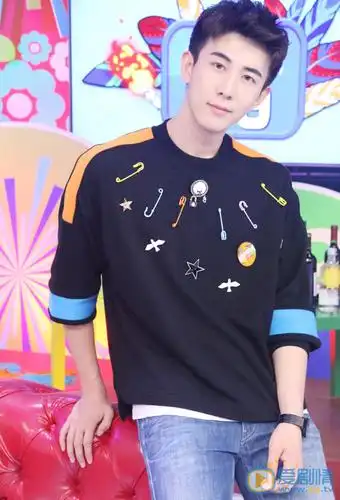 李川个人资料简介_李川图片写真_生活照_家庭背景-明星库