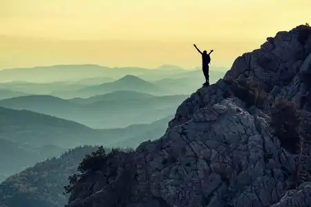 成功登顶的幸福照片