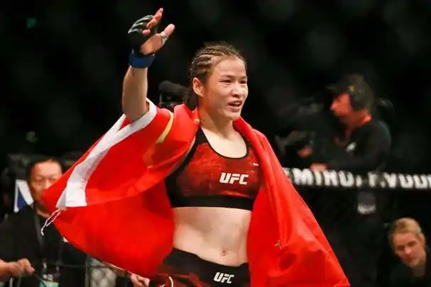 在职业综合格斗的世界中,有一个名字成为了亚洲人的骄傲,她就是中国