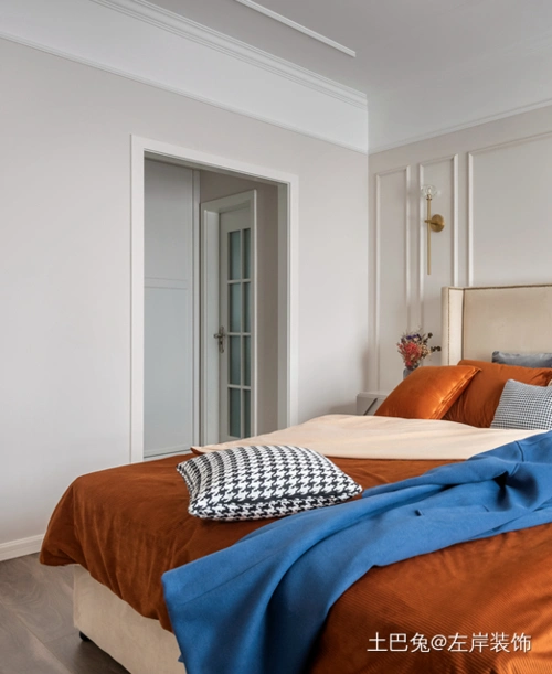 潮流卧室床卧室现代简约110m05三居设计图片赏析--土巴兔装修效果图