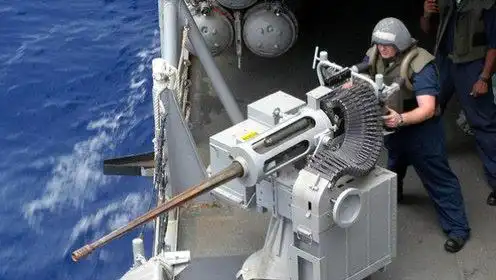 m242大毒蛇链式机炮