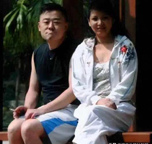 事实证明消失6年的周立波早已经走上了一条不归路