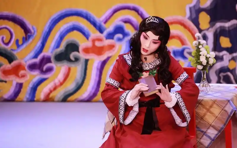 重磅推出这位美少女夏一凡小哥哥蓬蓬裙南梆子歌剧歪果腔麒麟剧社封箱