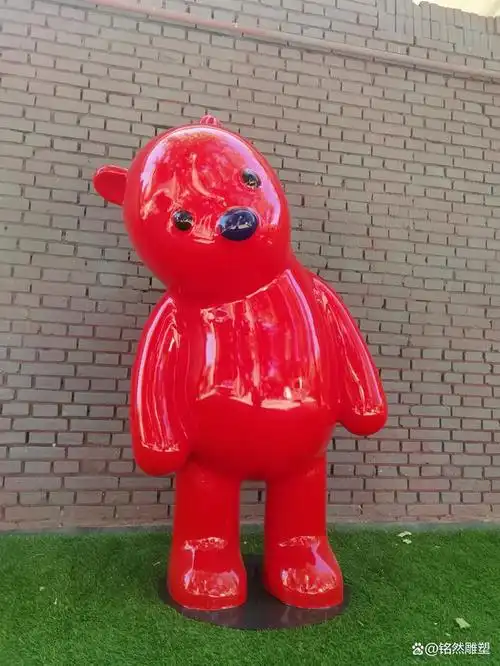 张占占熊雕塑,网红摆件,潮玩摆件,艺术装饰,玻璃钢卡通雕塑