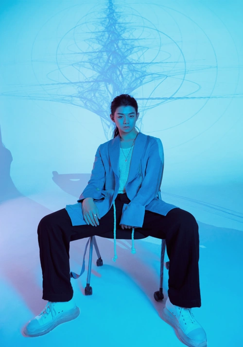 有种"整容"叫霍尊换发型,剪短头发帅到开挂,与之前就像两个人