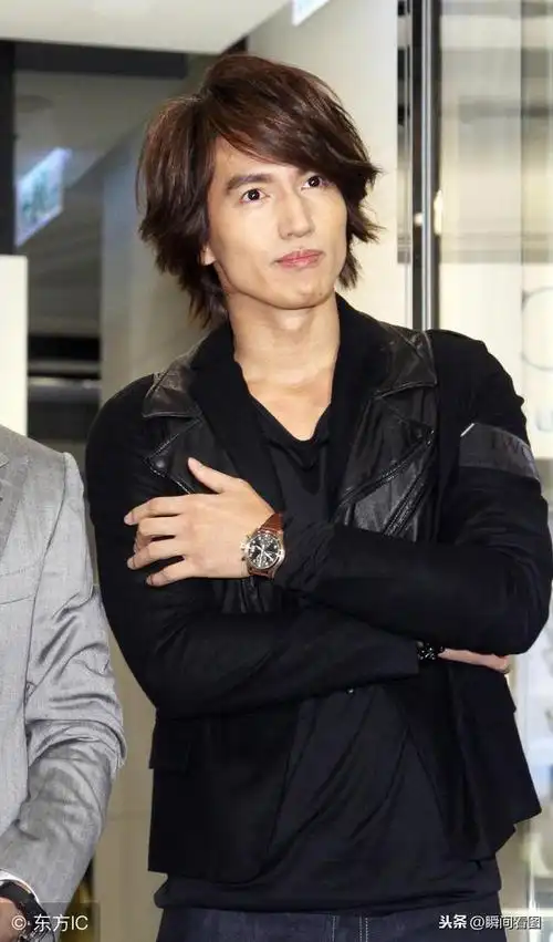 言承旭近照帅气有型 网友:发型帅到差点没被认出