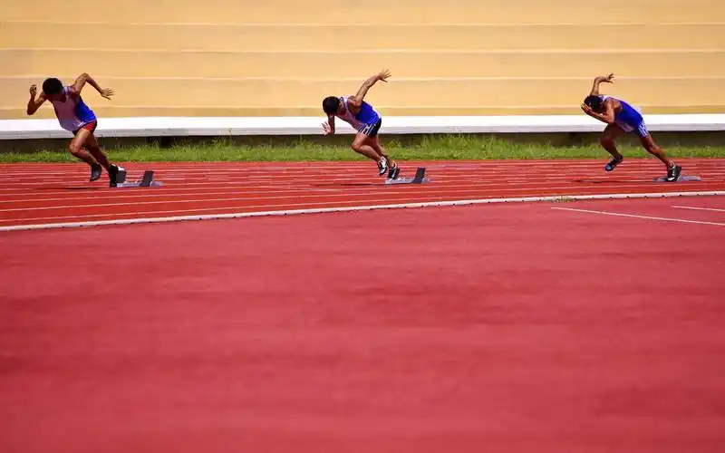田径赛道上的起跑