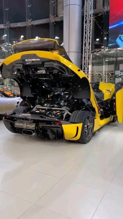 迪拜的超级科尼赛克regera豪华轿跑车