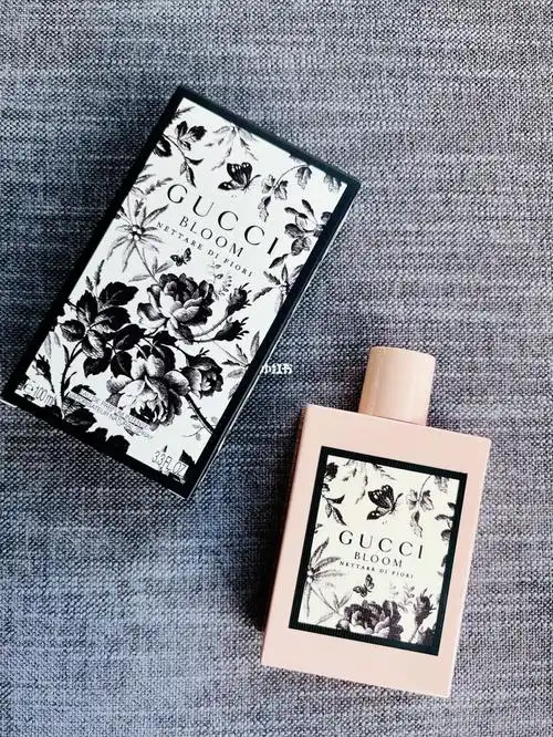 gucci bloom 花悦蜜意香水,开瓶咯