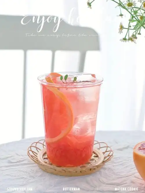 秋天的第一杯果茶,做一杯靓的冒泡的西柚维生素果汁99,秋日里的小