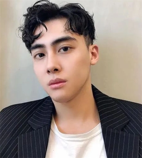 男生纹理感发型 款款帅气大爆发_男生烫发 - 美发站