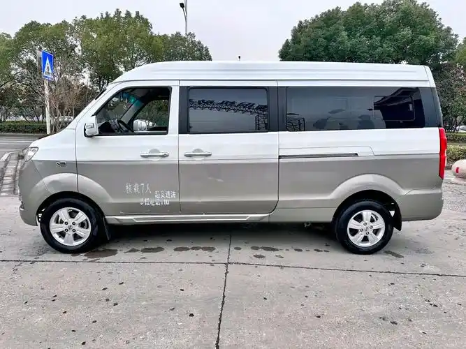 最新到店21年金杯新海狮加长版,1.5排量,全车双保险全到2 - 抖音