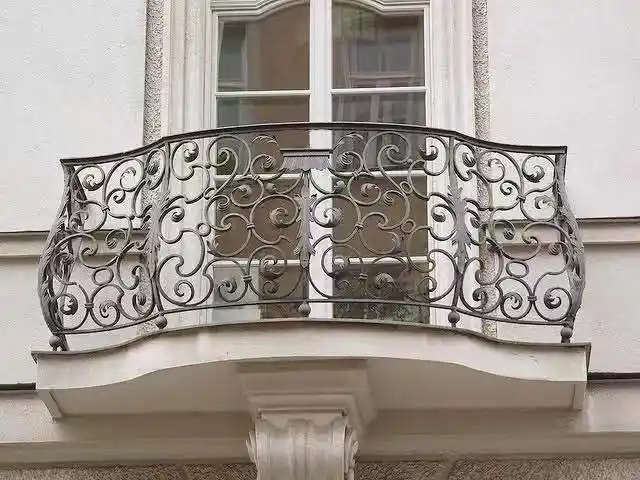 镀锌铁艺阳台栏杆别墅阳台小区园艺围墙欧式护栏栅栏