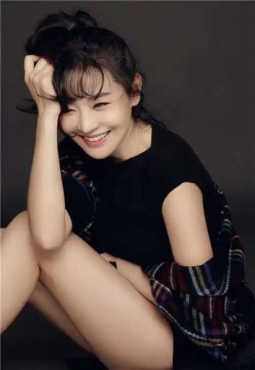 其实王维维是表演科班出身的演员,所以在表演方面她一直都有着很强的