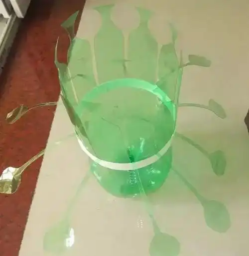 家里饮料瓶太多别烦恼 10步改造成花瓶! - 典典美家