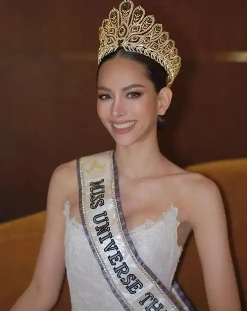 清洁工女儿刚刚成泰国选美小姐冠军自曝垃圾堆中长大经历