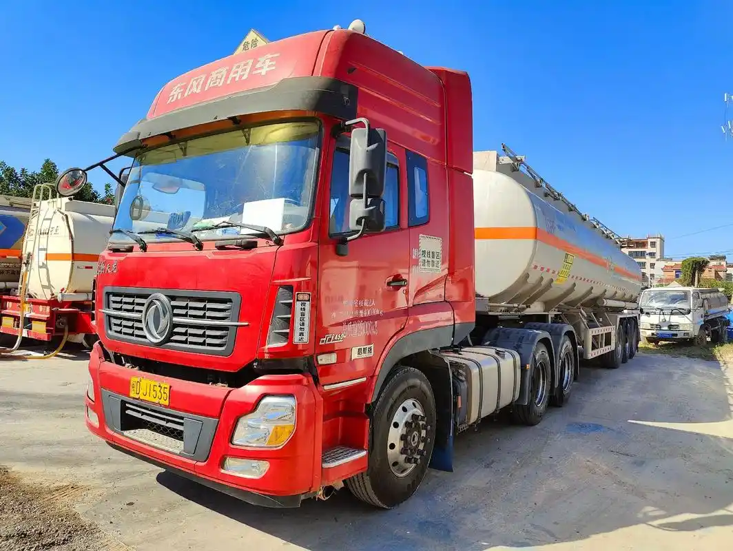 福建厦门户18年6月.福建厦门户,东风天龙拖头42立方运油车 - 抖音