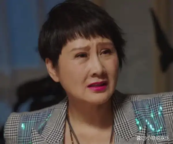 《新居之约》的选角阵容里,最大牌的当属饰演谢淑娜的张凯丽了,出道三