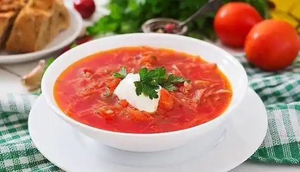 俄式红菜汤"罗宋汤"被称为俄罗斯经典菜肴,这道菜怎样做?