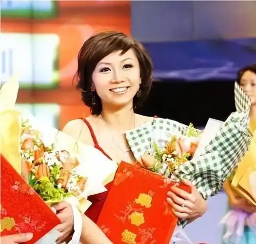 今日关注李静雯辞去主持人工作在家当宝妈我无悔