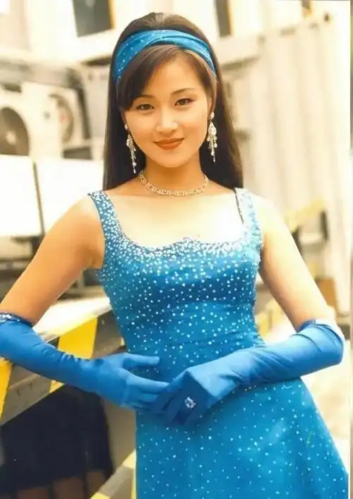 亚洲小姐大盘点有人家暴离婚有人为情自杀有人被宠成公主