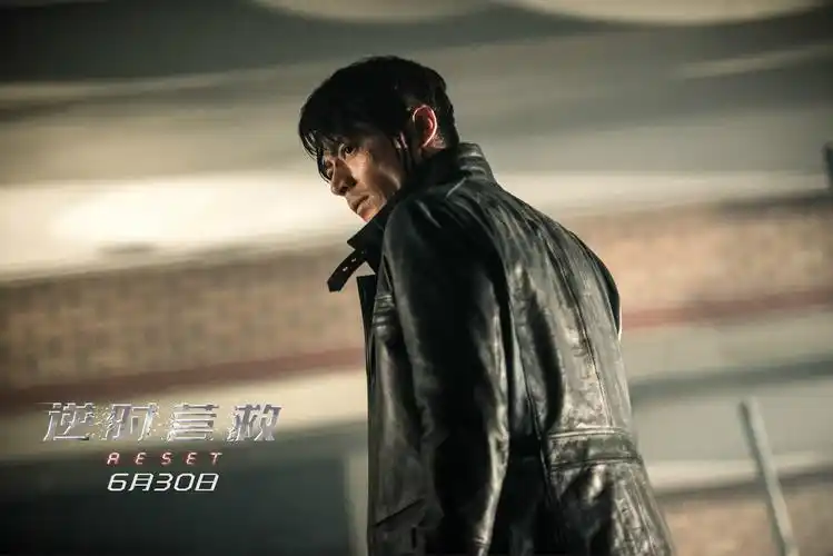 《逆时营救》曝杨幂pk霍建华特辑 杨幂撕咬老干部