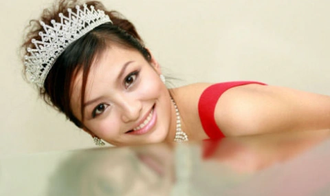 钟汉良老婆谢易桦正面照曝光 粉丝关心的问题终于要大白了