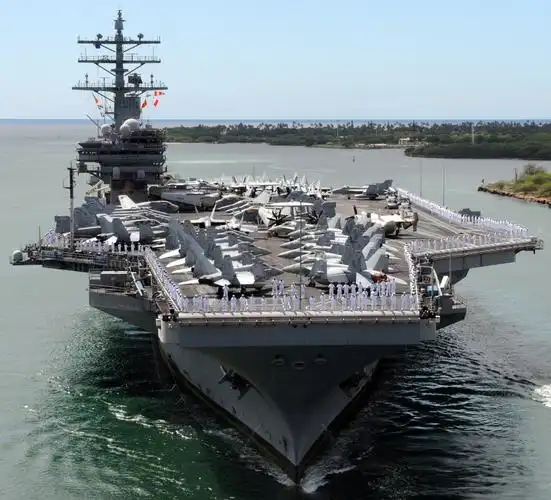 图鉴:"尼米兹"级航空母舰"里根"号展示舰载打击力量