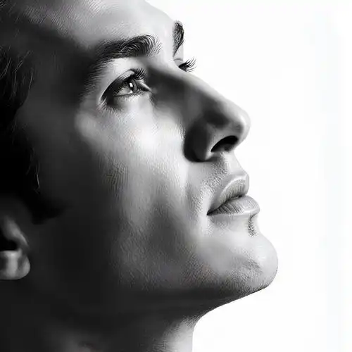 侧脸男头像👨‍🎨