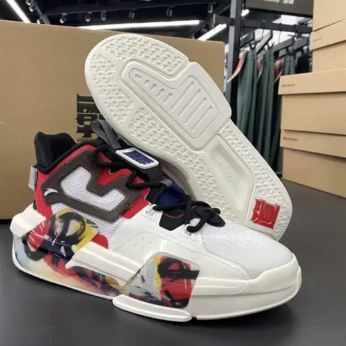 安踏新霸道系列