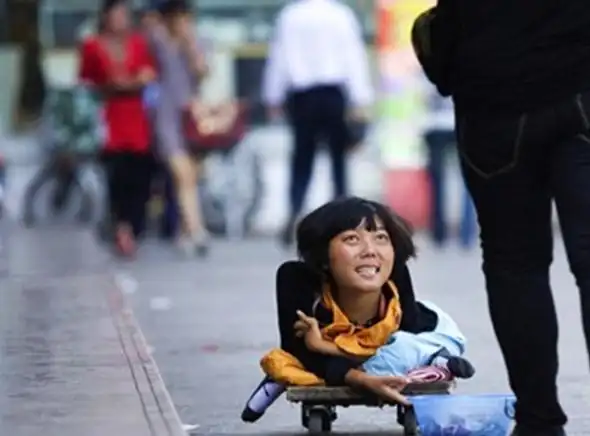 你对这些没有道德穷凶极恶的人贩子仁慈就是对那些受伤害的人不仁慈