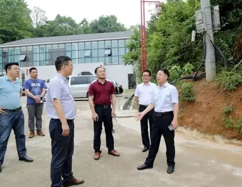 市财政局党组书记,局长余接成到信州区调研秀美乡村建设工作