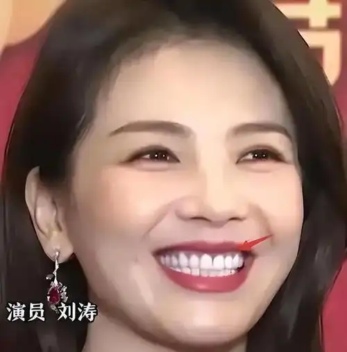 假眼皮,假身材,假脸,明星演戏暴露的"科技与狠活",我看愣了