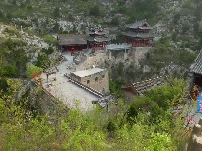 龙澍峪旅游风景区