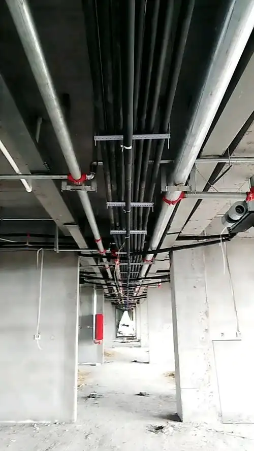 空调吊顶走管完活,加油.