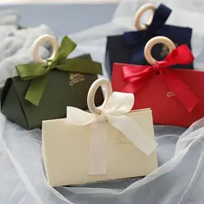 欧式婚礼喜糖盒三角形牛皮纸伴手礼结婚创意手提礼盒高端糖果盒子