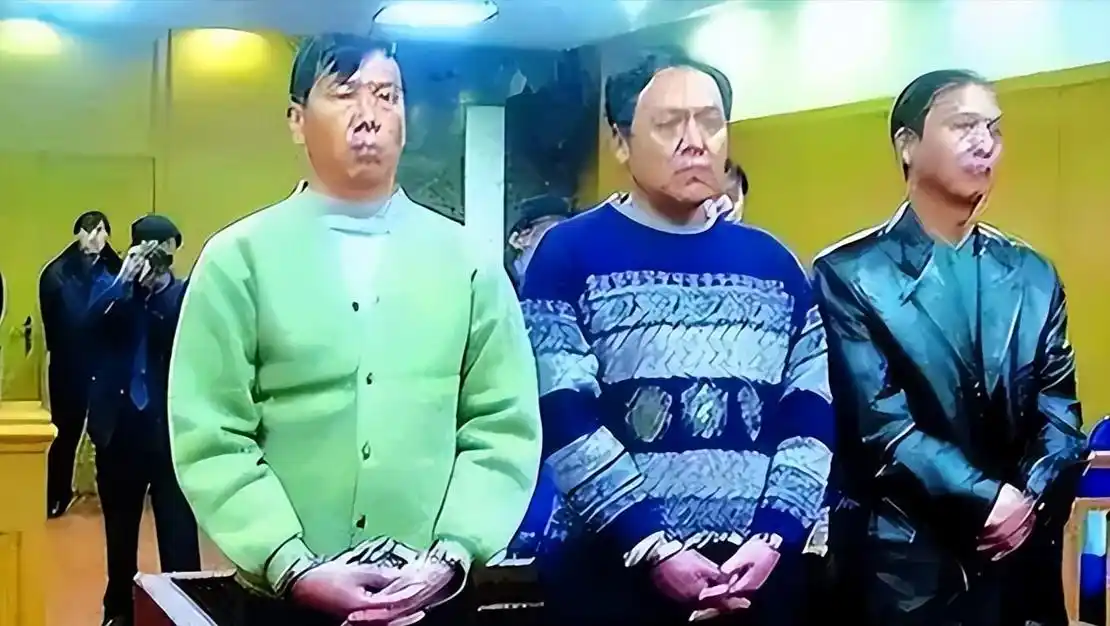 大连最牛的黑老大邹显卫,被抓后成监狱"土皇帝",女狱警当情人