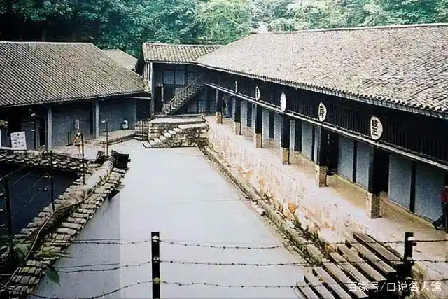 看过《红岩》这本小说的人,一定对"渣滓洞"这个词不陌生.